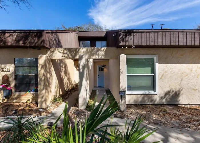 Hot Tub! Serene Coastal Walk To Vilano Beach 2 Bedrooms & 2 Acs St. Augustine